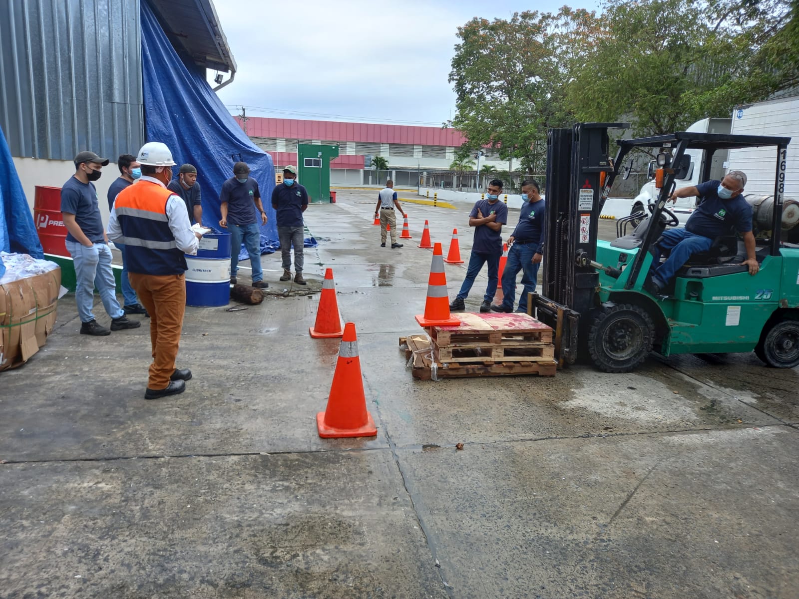 curso montacargas.jpg